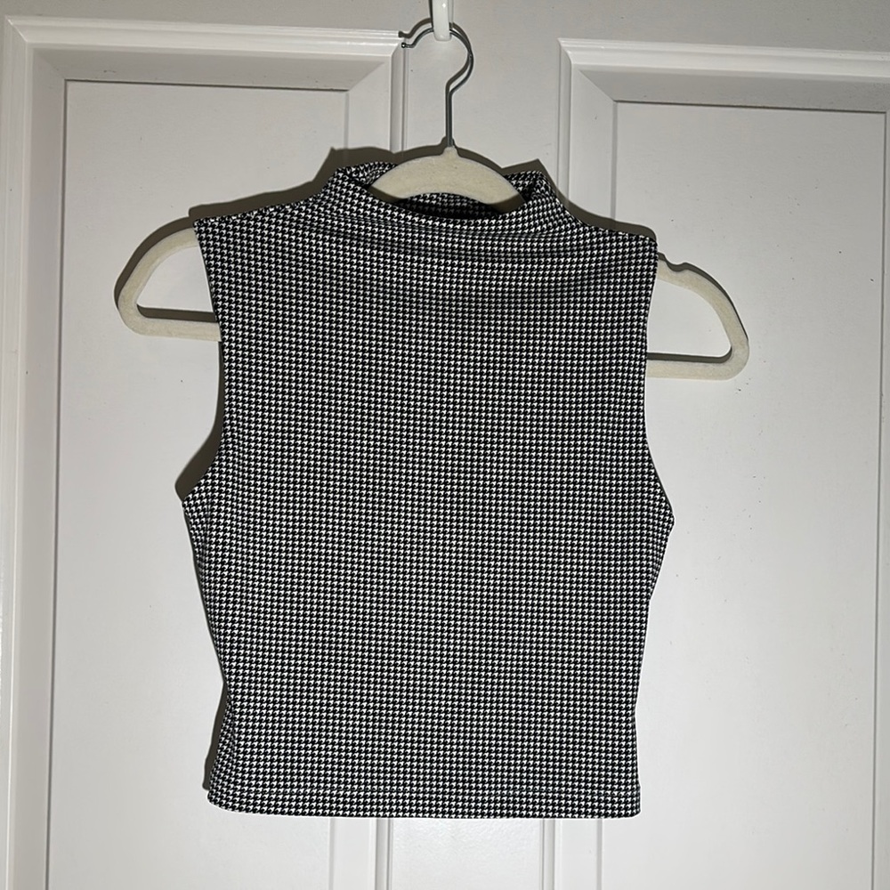 Black and White Houndstooth Sleeveless Women's Top